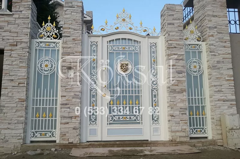 Villa Bahçe Giriş Kapısı Villa Bahçe Giriş Kapısı